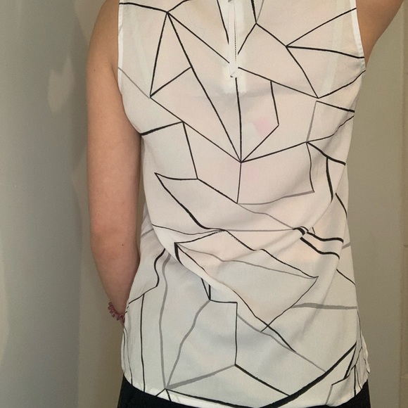 WILLOW & THREAD - White & Black Print Tank Zipper Up Back - Picture 2 of 2